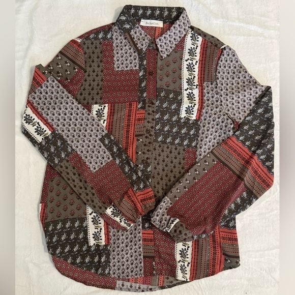 Bucketlist Boho Bandana Print Top Red Gray Brown Shirt Small - Picture 11 of 16